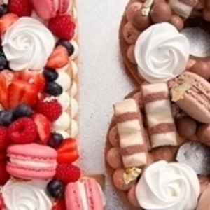 Cake Fleur Bois-d'Arcy, Entreprise locale