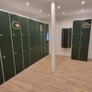 21 Safe Locker Paris 15, Entreprise locale