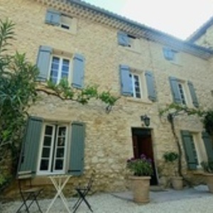 Isaure DOLLE Gigondas, Entreprise locale