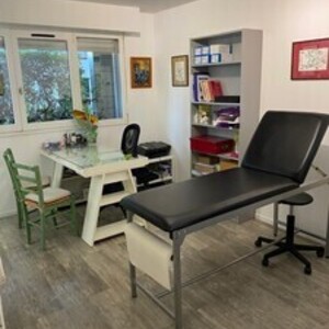 Houria Guerrouache Paris 20, Entreprise locale