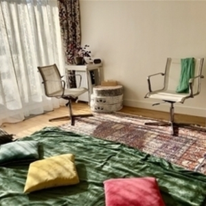 Ninon Carnoy Paris 11, Entreprise locale