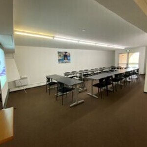 Performa-Sud Fréjus Fréjus, Entreprise locale