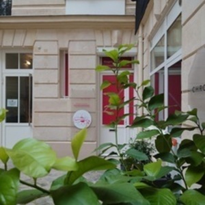 Etablissements Roger Martinet Paris 8, Entreprise locale