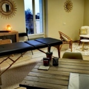 Olivier Hoareau Dangé-Saint-Romain, Entreprise locale