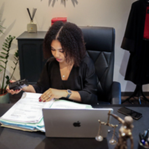 Cabinet Thezée Pontoise, Entreprise locale