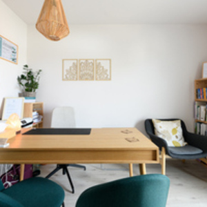 Julie Raud - Naturopathe, Réflexologue, Conseillère agréée en fleurs de Bach Audenge, Entreprise locale