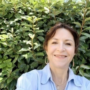 Stéphanie Gosnet Saint-Jean-d'Assé, Entreprise locale