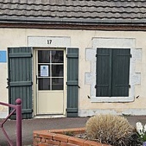 Aurélie Poteau Magnétiseuse Énergeticienne Tigy, Entreprise locale