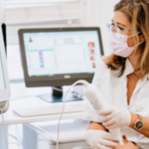 Dr. Florence Hababou Behar Paris 8, Entreprise locale