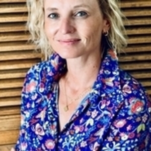 Corinne Lacour Saint-Cannat, Entreprise locale