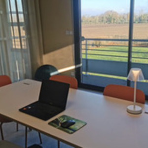 Laurence Duprez - Orystal Villemoirieu, Entreprise locale