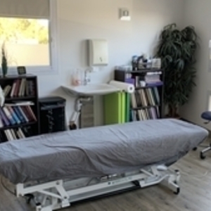 Alexandra Bedas Angles, Entreprise locale