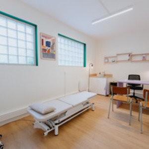 Louise Godard Montreuil, Entreprise locale