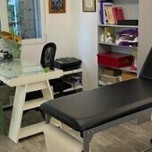 Houria Guerrouache Paris 20, Entreprise locale