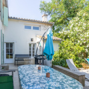 Les Fillattes Saint-Clément-des-Baleines, Entreprise locale