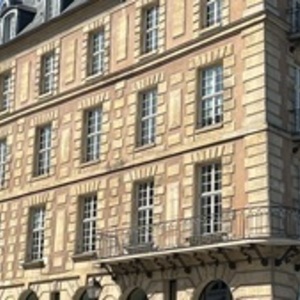 Céline Tulle  Paris 17, Entreprise locale