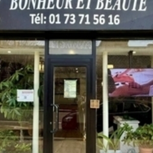 Bonheur et Beauté Paris 8, Entreprise locale