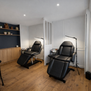 EYEDO Paris 18, Entreprise locale
