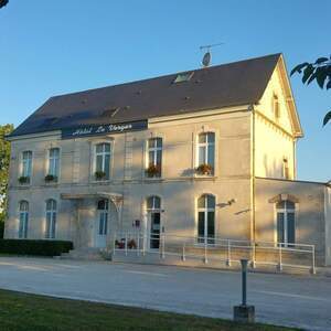 Hotel Le Verger Saint-Laurent-Nouan, Entreprise locale