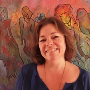 Isabelle Doxis Gelos, Entreprise locale